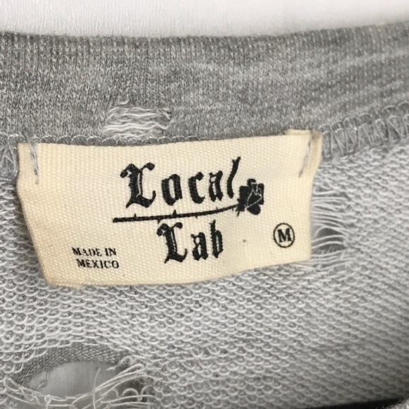 Local Lab 3D Rose Embroidered Distressed SS Top - Picture 4 of 8